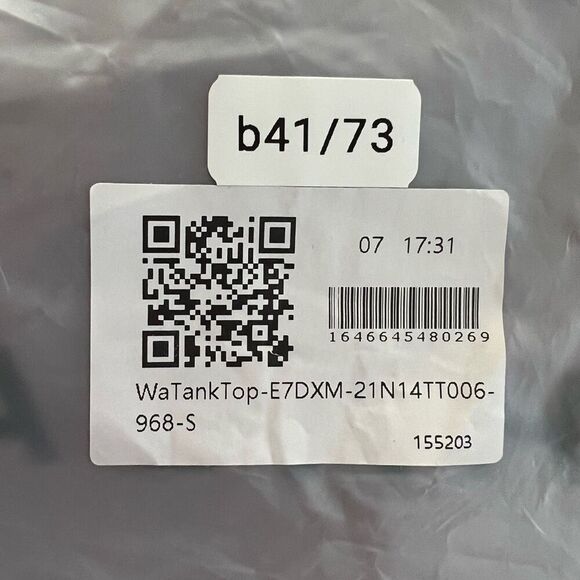 Halara Basic Padded Workout Cropped Tank Top in  Cordovan Burgundy Size S NWT - Picture 9 of 10